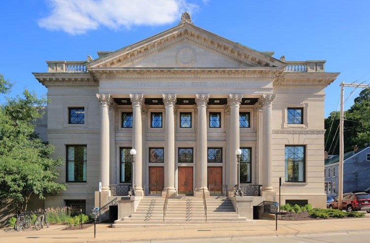 Exterior of Carnegie-Stout Public Library